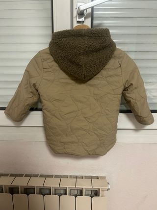 Cazadora niño beige con capucha marrón talla 3/4