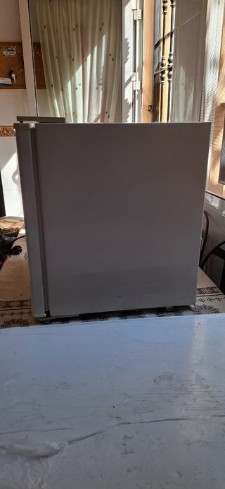 Mini congelador blanco