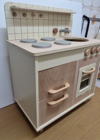 Cocinita de madera infantil