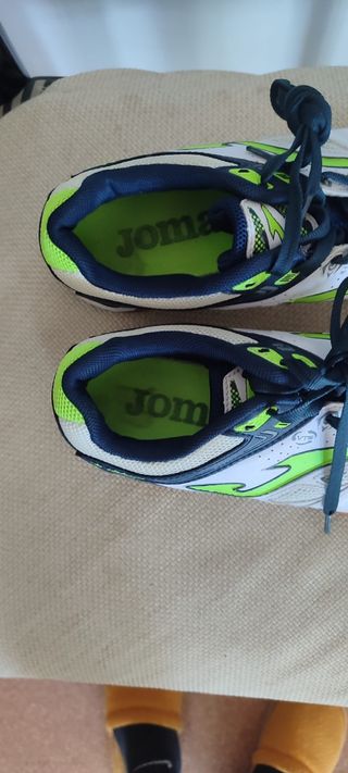 Scarpe JOMA bianche e verdi da calcetto ,nm40