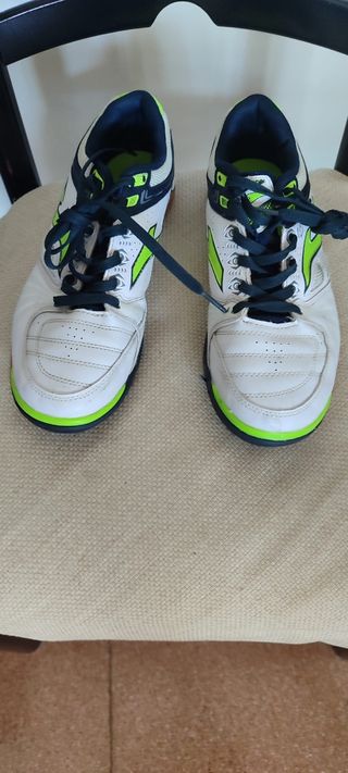 Scarpe JOMA bianche e verdi da calcetto ,nm40