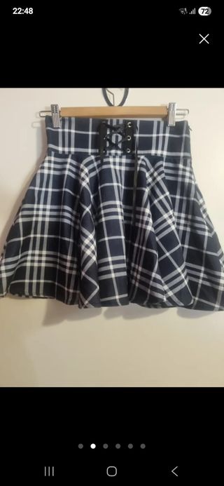 Falda de cuadros negra y blanca