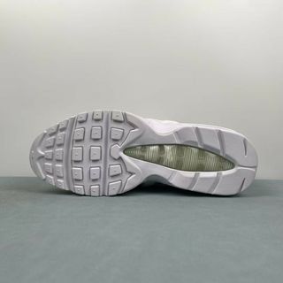 Nike Air Max 95 Essential Plata y Blanco