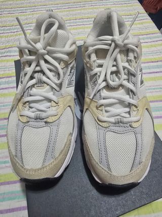 Zapatillas New Balance 530 Beige/Blanco