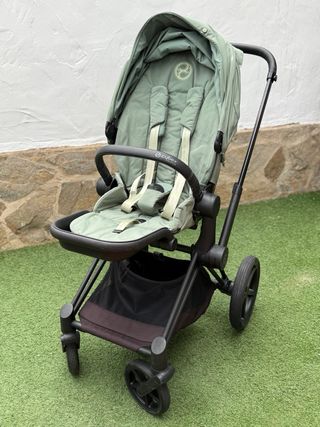 Carrito de bebé Cybex negro + silla en color verde