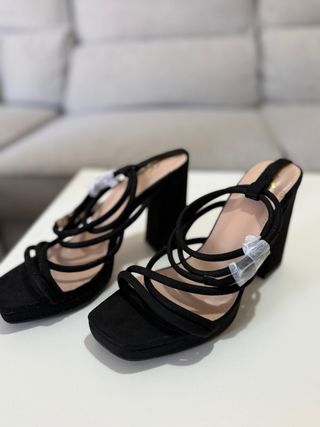 Sandalias Negras Tacón