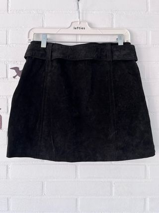 Mini falda de piel negra