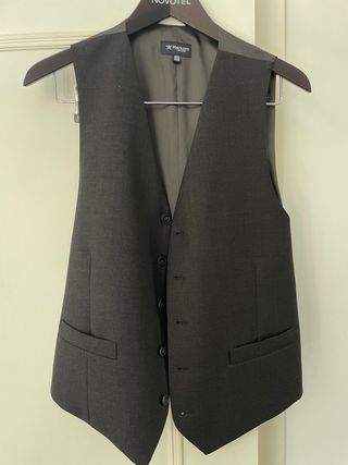 Traje Hackett gris con chaleco