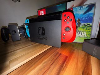 Nintendo Switch Azul/Rojo + Zelda Breath of the Wi