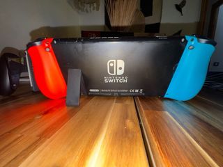 Nintendo Switch Azul/Rojo + Zelda Breath of the Wi