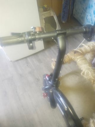 Patinete eléctrico con asiento 