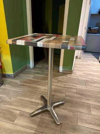 Mesa alta estilo bar con diseño
Precio negocianego