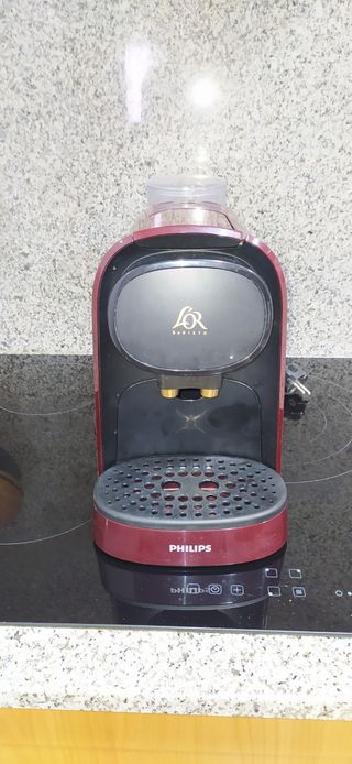 Cafetera Nespresso Roja