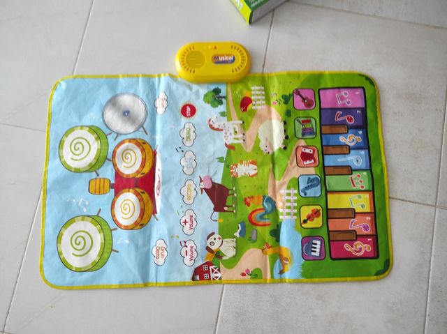 Alfombra musical interactiva para niños