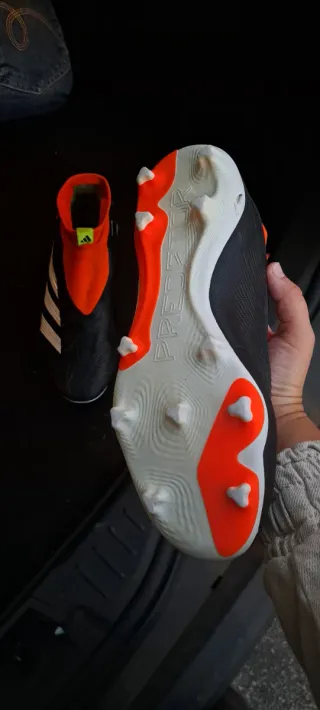 Scarpe calcio Adidas Predator arancioni nere