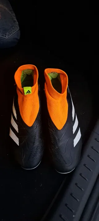 Scarpe calcio Adidas Predator arancioni nere