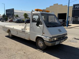 Renault Master grua marca monza