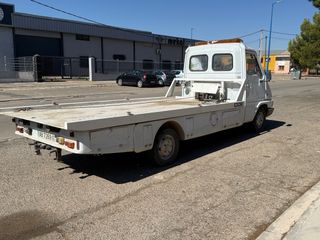 Renault Master grua marca monza