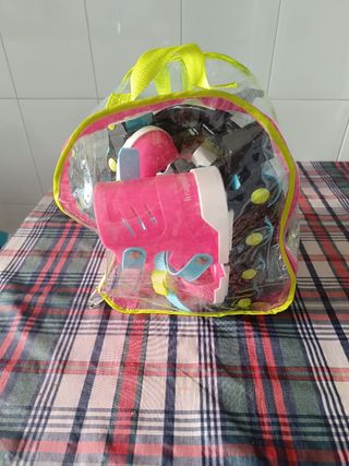 Patines infantiles con protecciones y casco