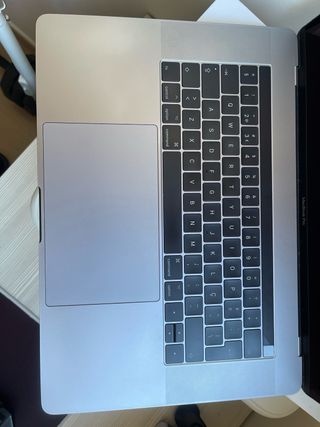 MacBook Pro 15” Touchbar 2016 i7 4 núcleos