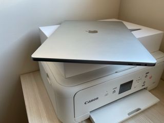 MacBook Pro 15” Touchbar 2016 i7 4 núcleos