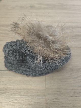 Boinas para niñas con pompón