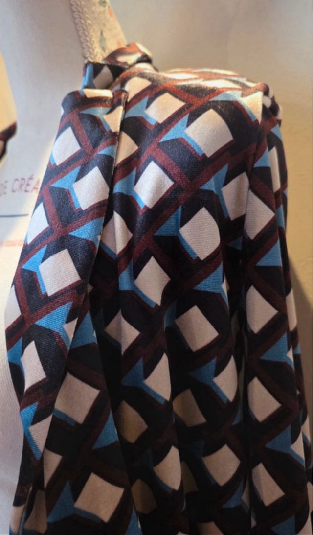 Traje estampado años 70 sfera