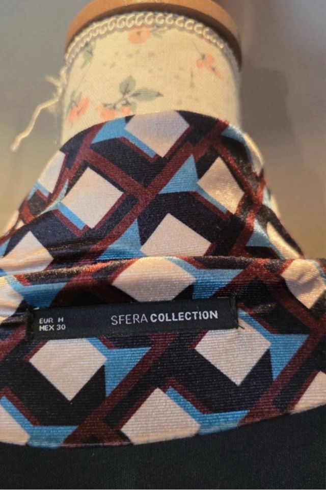 Traje estampado años 70 sfera