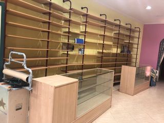 Estanterías de tienda madera y metal