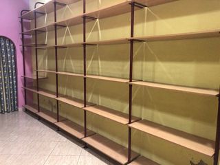 Estanterías de tienda madera y metal
