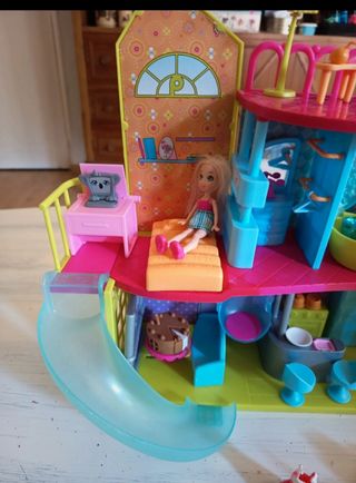 Casa Polly Pocket con figuras y accesorios