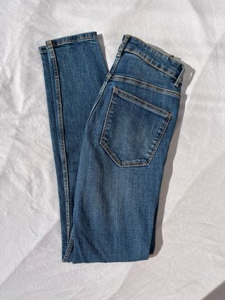 Pantalón vaquero Zara azul