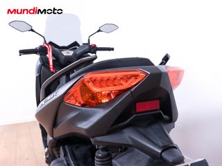 YAMAHA X-MAX 125 