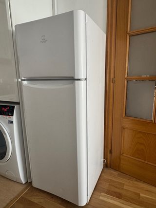 Frigorífico / Nevera Indesit 2 puertas 150x60