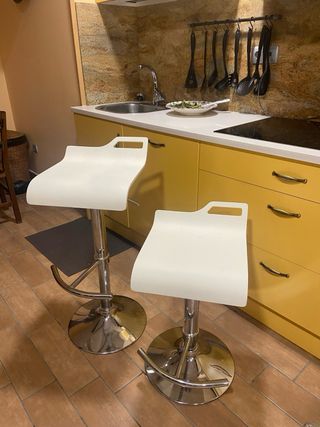 Taburetes de Cocina en color marfil y plata