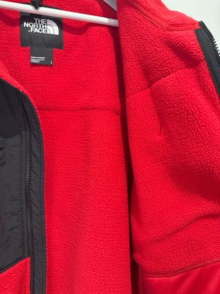 Chaqueta polar THE NORTH FACE senderismo trekking