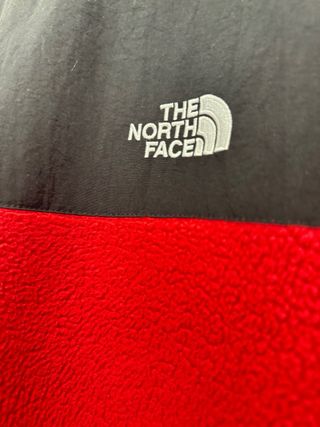 Chaqueta polar THE NORTH FACE senderismo trekking