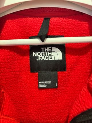 Chaqueta polar THE NORTH FACE senderismo trekking