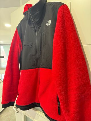 Chaqueta polar THE NORTH FACE senderismo trekking