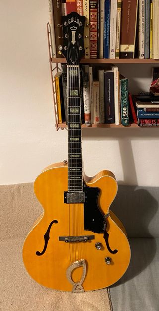 Guitarra Guild A-150 Savoy Modificada