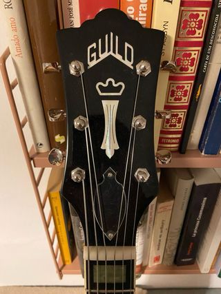 Guitarra Guild A-150 Savoy Modificada
