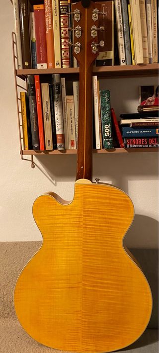 Guitarra Guild A-150 Savoy Modificada