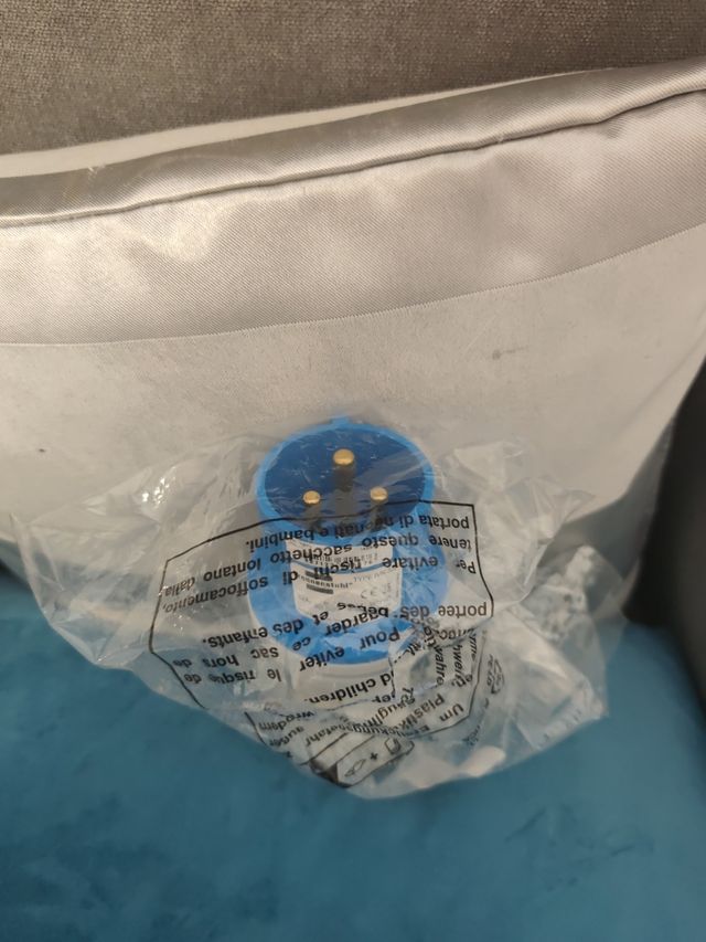 Enchufe de camping azul