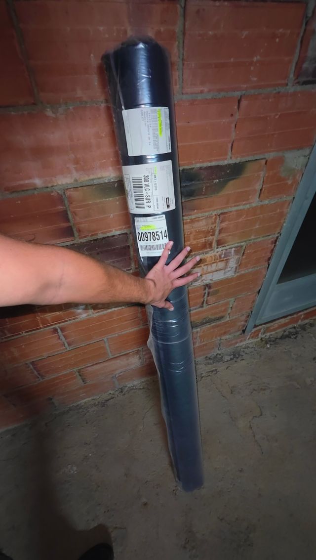 Tela alcántara negra para retapizar coches.