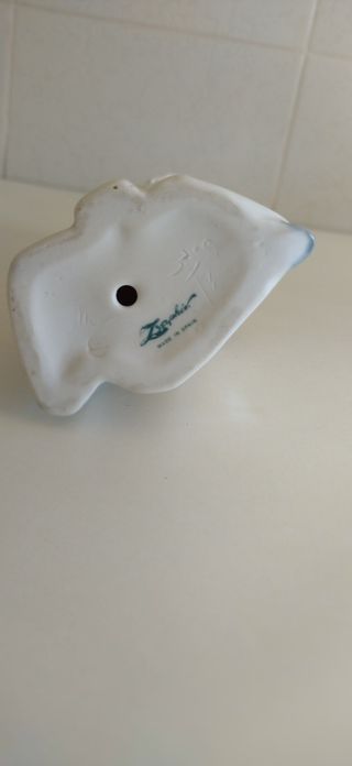 Figura Zaphir -Lladro de porcelana niña cesta