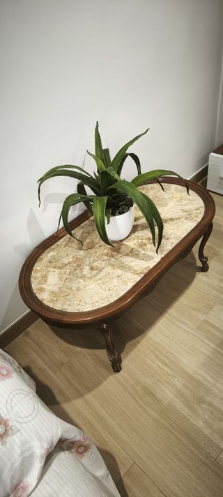 Mesa auxiliar mármol y madera
