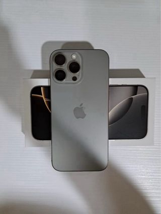 iPhone 16 Pro Max 256GB Titanio 