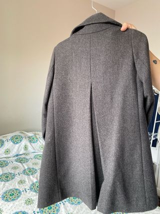 Abrigo de lana gris