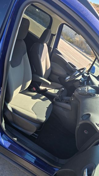 Ford Tourneo Courier 2017