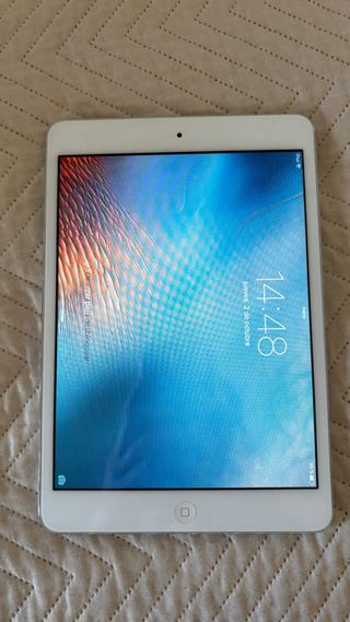 Apple iPad Mini di prima generazione bianco e argento